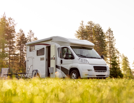 Camper und Karavan